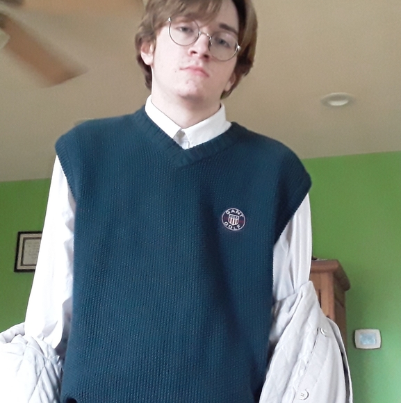 Meet your Posher, April - Picture 3 of 10